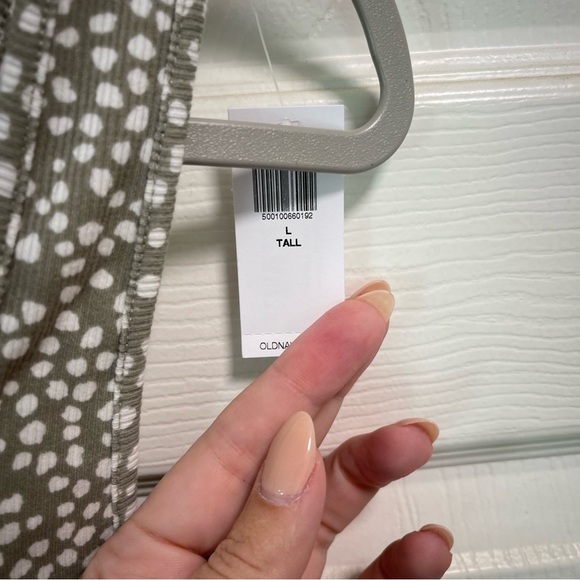 Polka Dot Sleeveless Top - Green and White - Picture 4 of 4